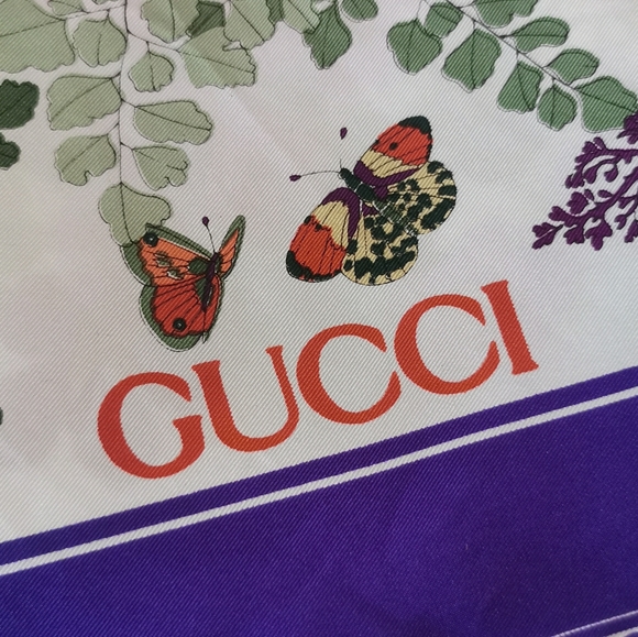 Vintage GUCCI silk scarf - Picture 5 of 10